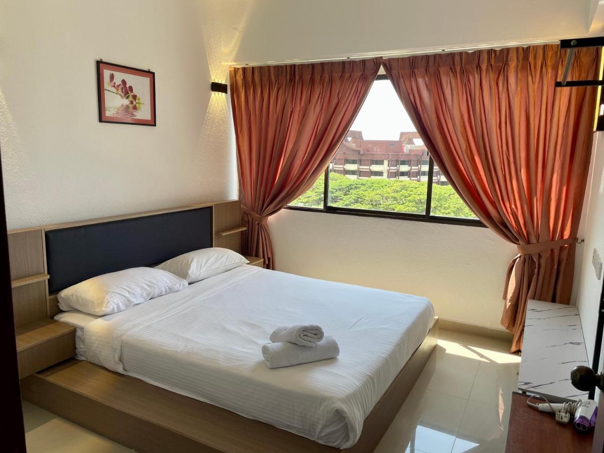 Appartamento The Ferringhi Sea View At Sri Sayang Batu Ferringhi Esterno foto
