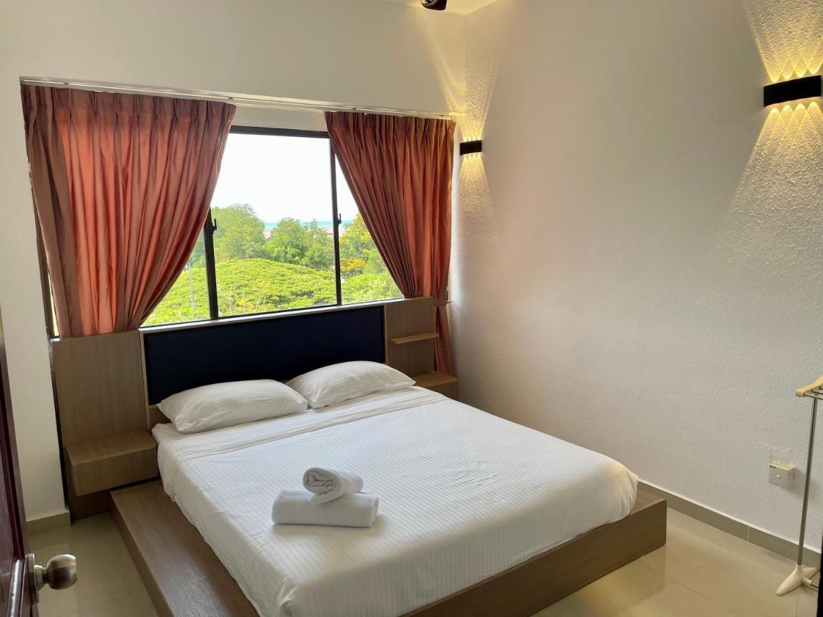 Appartamento The Ferringhi Sea View At Sri Sayang Batu Ferringhi Esterno foto