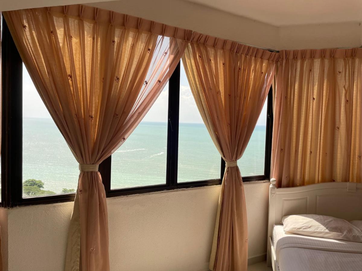 Appartamento The Ferringhi Sea View At Sri Sayang Batu Ferringhi Esterno foto