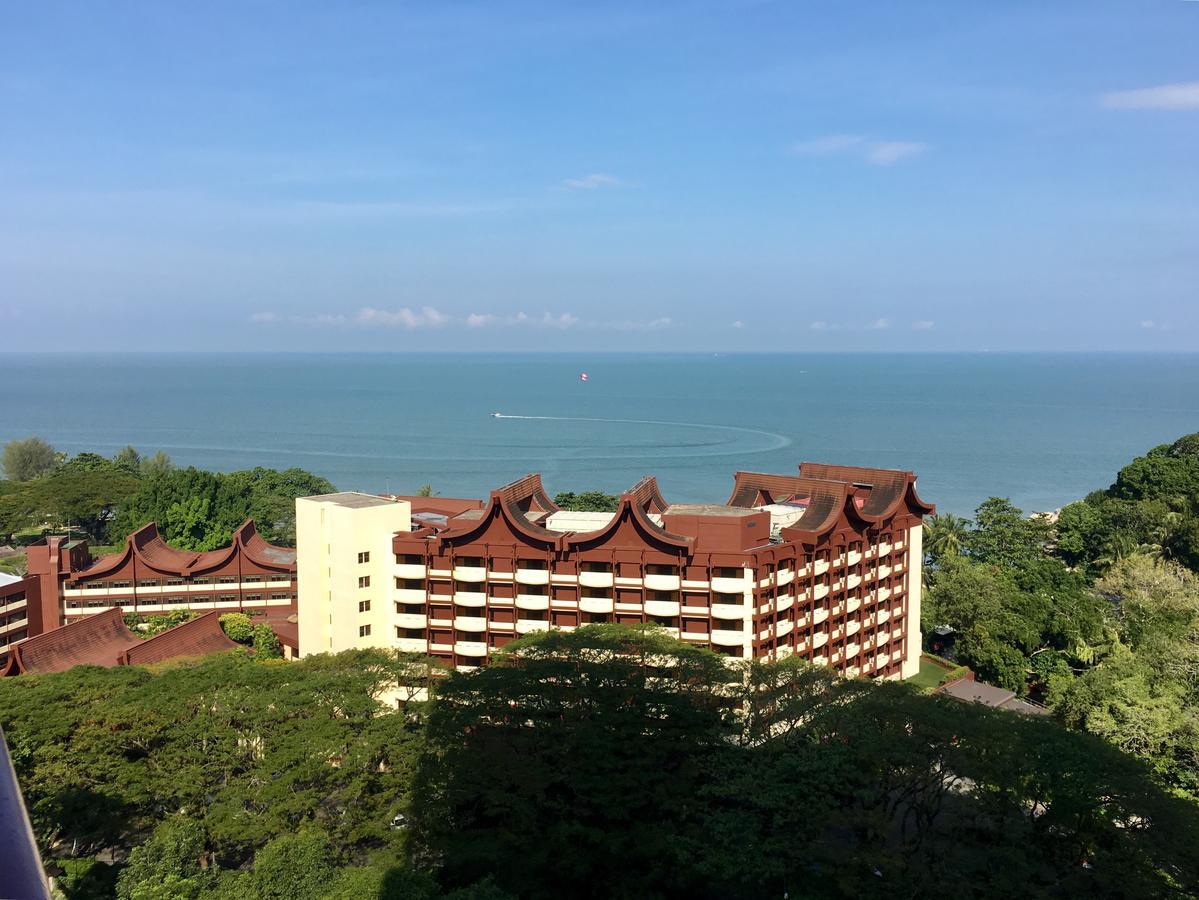 Appartamento The Ferringhi Sea View At Sri Sayang Batu Ferringhi Esterno foto