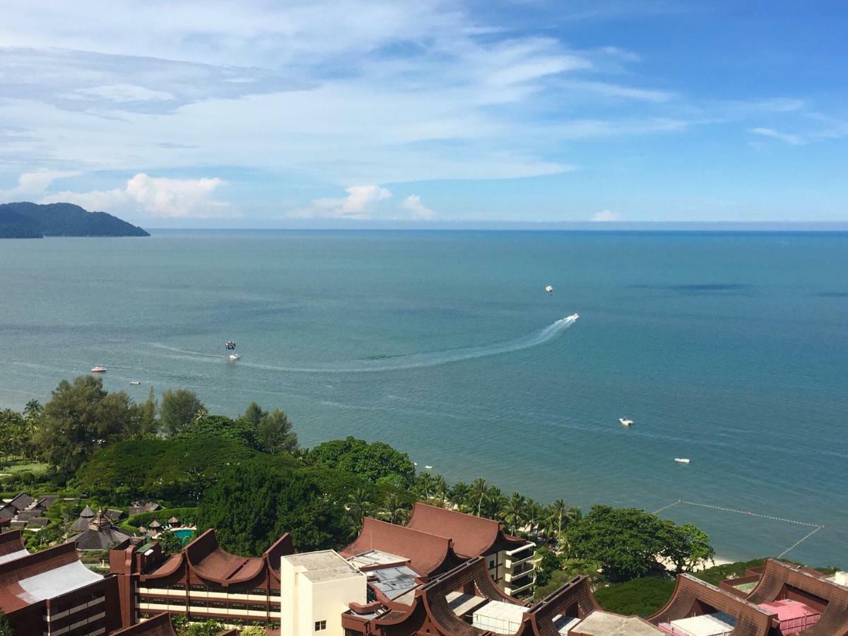 Appartamento The Ferringhi Sea View At Sri Sayang Batu Ferringhi Esterno foto